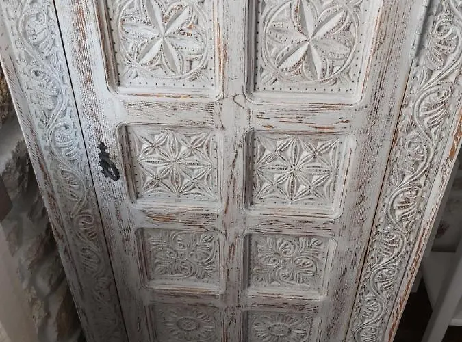 Otel Foça Limon Ağacı *